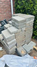 GRATIS circa 300 betontegels 20x30x6, Tuin en Terras, Tegels en Klinkers, Ophalen, Zo goed als nieuw, 10 m² of meer, Beton