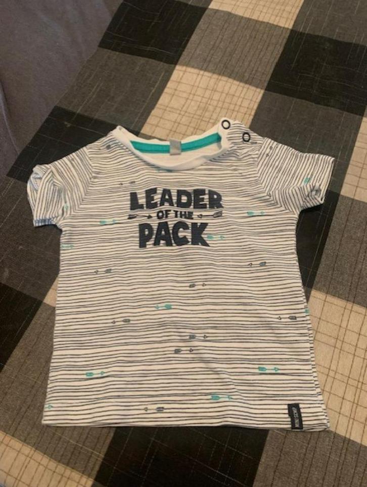 Wit/zwarte T-shirtje van de Wibra. Maat 56, Kinderen en Baby's, Babykleding | Maat 56, Zo goed als nieuw, Jongetje of Meisje, Shirtje of Longsleeve