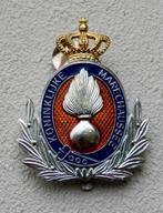 Pet/baretembleem Koninklijke Marechaussee onderofficieren, Verzenden, Marechaussee, Nederland, Embleem of Badge