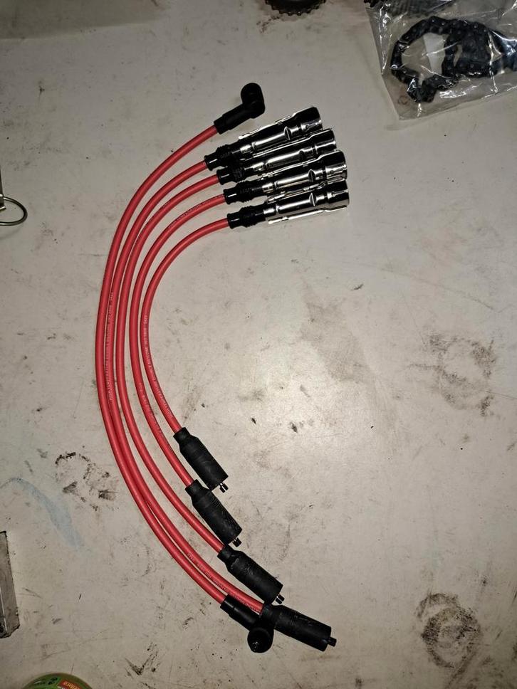 nieuwe sets rode bougiekabels vw 1.8 2.0 8v gti golf, Auto diversen, Tuning en Styling, Ophalen of Verzenden