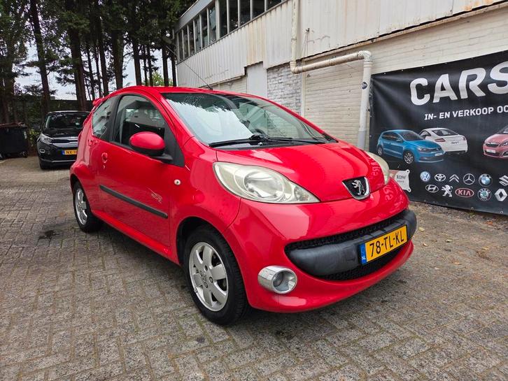 Peugeot 107 1.0 12V AIRCO | NIEUW Apk, Auto's, Peugeot, Bedrijf, Benzine, A, Hatchback, Handgeschakeld, Origineel Nederlands, Rood