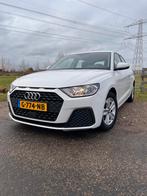 Audi A1 25 Tfsi 95pk 2019 Wit | Vernieuwde APK, Auto's, Audi, Voorwielaandrijving, Stof, A1, Zwart