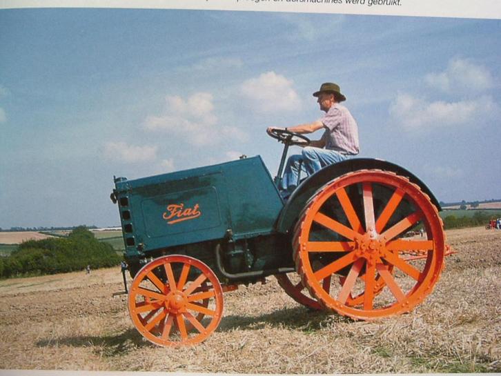 Geïllustreerde tractoren encyclopedie, Boeken, Techniek, Zo goed als nieuw, Werktuigbouwkunde, Ophalen of Verzenden