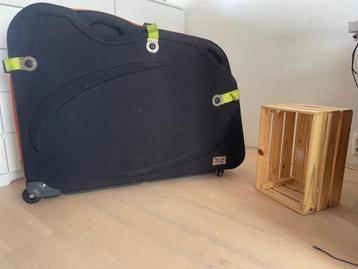 € 50,- Fietskoffer racefiets /// bike travel case road bike beschikbaar voor biedingen