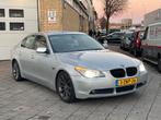 BMW 5-Serie 2.2 I 520 2003 Grijs, Auto's, BMW, 2171 cc, Zwart, 4 cilinders, 11 km/l
