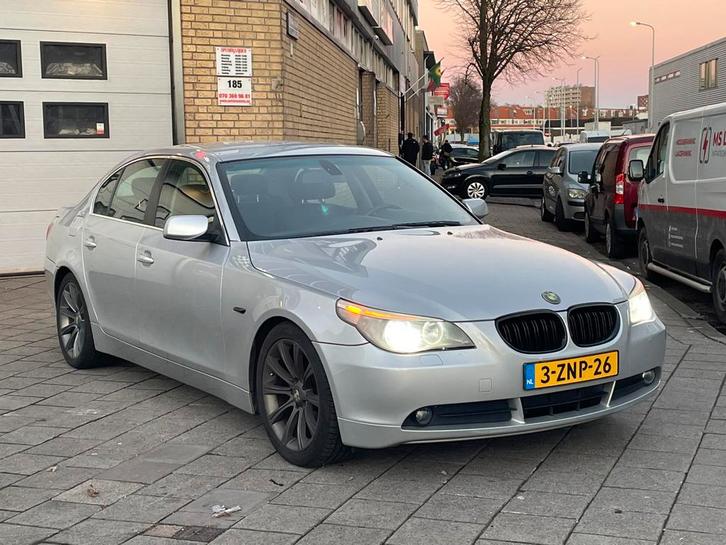 BMW 5-Serie 2.2 I 520 2003 Grijs, Auto's, BMW, Particulier, 5-Serie, ABS, Achteruitrijcamera, Airbags, Airconditioning, Alarm