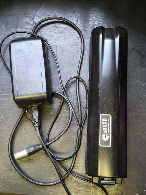 Giant Energypak 400 frameaccu + lader, Fietsen en Brommers, Fietsaccessoires | Fietsaccu's, Gebruikt, Ophalen of Verzenden