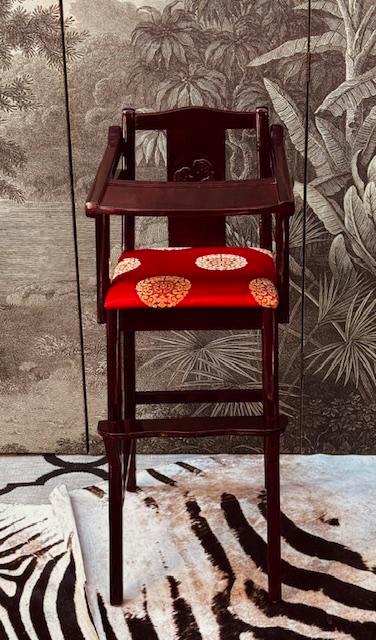 KINDERSTOEL IN CHINEES MARSALA ROOD, Kinderen en Baby's, Kinderstoelen, Zo goed als nieuw, Ophalen