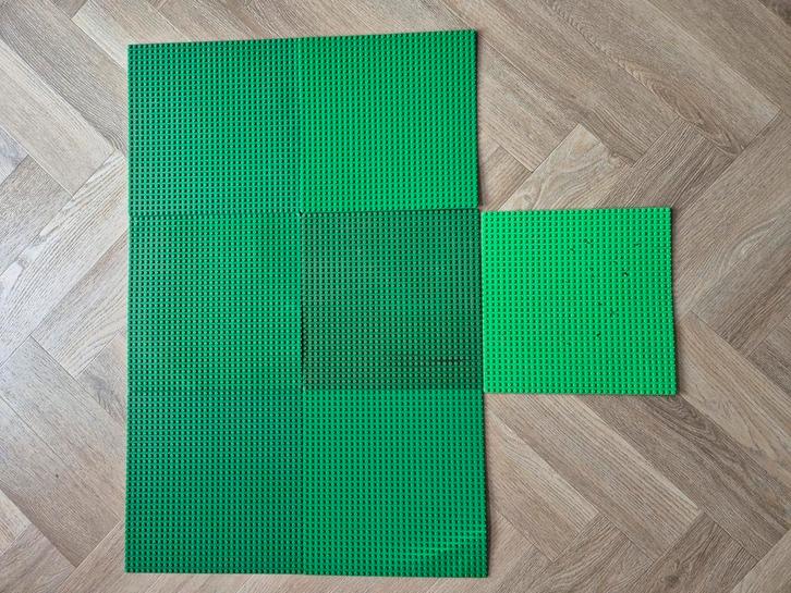 7 groene lego bouwplaten grondplaten baseplates 32x32, Kinderen en Baby's, Speelgoed | Duplo en Lego, Gebruikt, Lego, Complete set