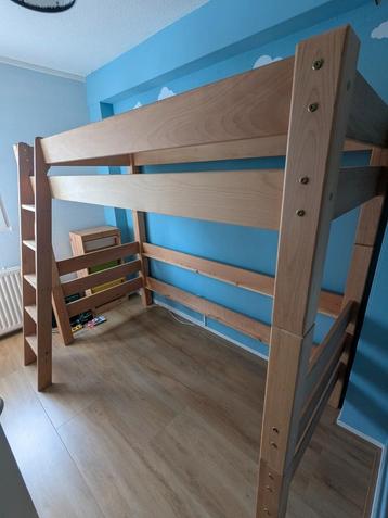 Hoogslaper stapelbed beschikbaar voor biedingen
