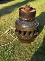 Antieke wagenwiel die is omgezet in een lamp, Ophalen of Verzenden