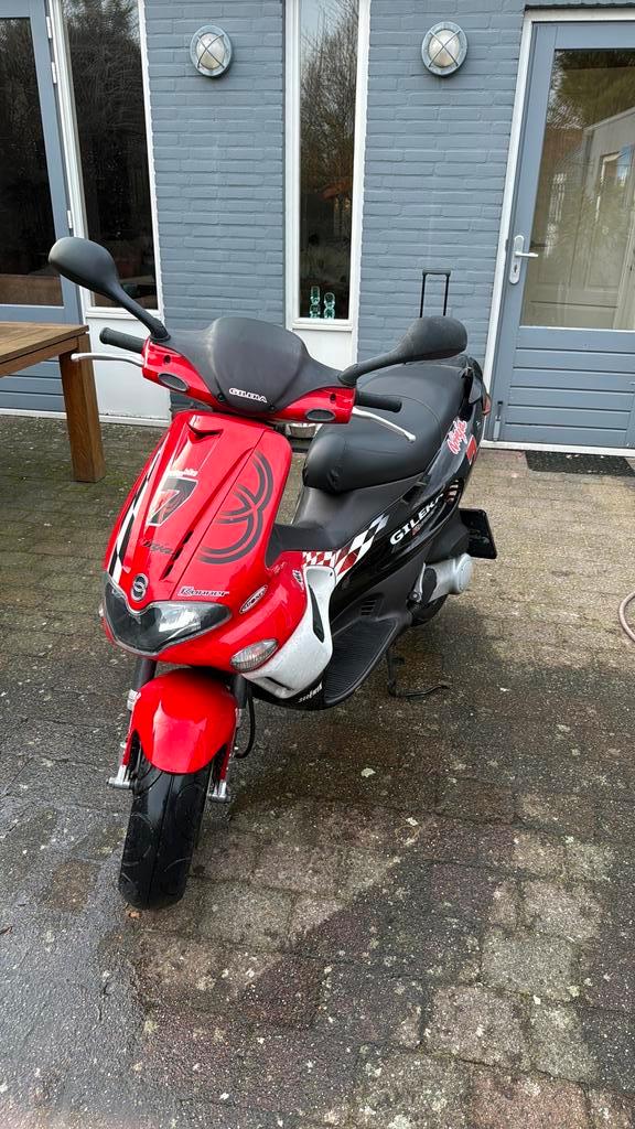Gillera runner scooter 50cc, Fietsen en Brommers, Scooters | Piaggio, Gebruikt, Overige modellen, Maximaal 45 km/u, Benzine, Ophalen