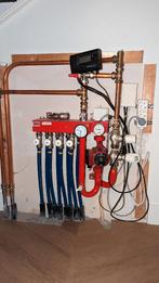 WTH Vloerverwarming verdeler inclusief pompschakelaar, Doe-het-zelf en Verbouw, Verwarming en Radiatoren, Ophalen, Gebruikt, Minder dan 30 cm