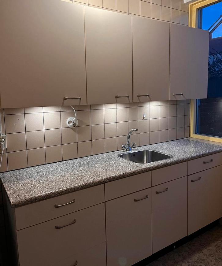 Keller keuken, Huis en Inrichting, Keuken | Complete keukens, Gebruikt, Crème, Ophalen