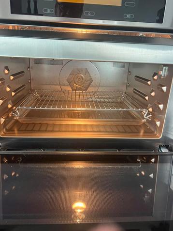 Miele DGC4080 stoomoven en een Miele H4082BM combimagnetron. beschikbaar voor biedingen