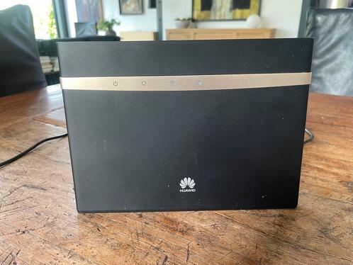 Mobiele Huawei router B525s-23a, Computers en Software, Routers en Modems, Gebruikt, Router, Ophalen of Verzenden
