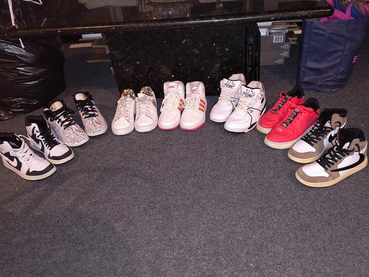 Collectie vezameling schoenen adidas nike versace, Kleding | Dames, Schoenen, Zo goed als nieuw, Sneakers of Gympen, Overige kleuren
