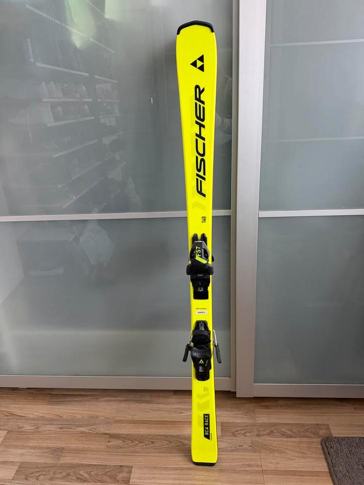 Fischer RC4 Race Ski 140cm + Head Stokken, Sport en Fitness, Skiën en Langlaufen, Gebruikt, Ski's, Skiën, Fischer, Carve, 100 tot 140 cm