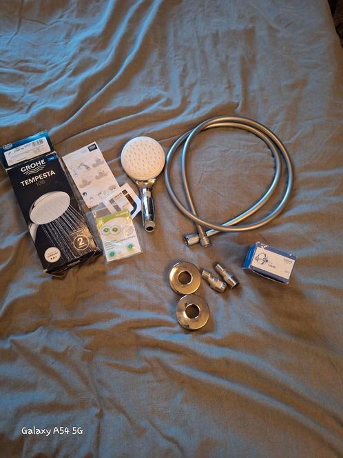 Grohe douchekop, douche slang, s bochten met rosetten, Doe-het-zelf en Verbouw, Sanitair, Zo goed als nieuw, Douche, Koper, Ophalen of Verzenden