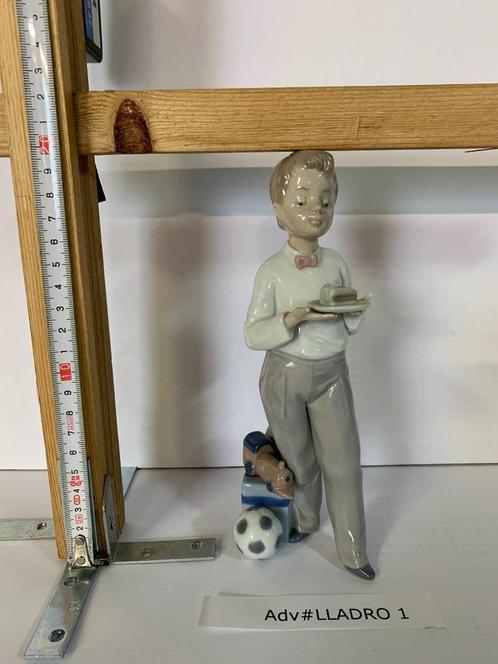 Lladro Beeldje Adv # 1, Verzamelen, Beelden en Beeldjes, Zo goed als nieuw, Mens, Ophalen