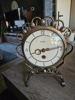 Mooie opwindbare tafelklok/pendule Orfac, jaren 50 messing, Antiek en Kunst, Antiek | Klokken, Ophalen of Verzenden