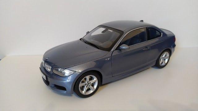 BMW 1er Coupé (E82) kristallblau-met Kyosho 80430427, Hobby en Vrije tijd, Modelauto's | 1:18, Ophalen of Verzenden, Nieuw, Auto