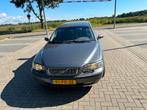 Volvo V70 2.4 AUT CARPLAY, Auto's, 1556 kg, 1800 kg, Leder en Stof, Stationwagon