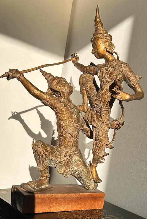 Bronzen beeld van de strijd tussen Rama en Ravana, Antiek en Kunst, Kunst | Niet-Westerse kunst, Ophalen of Verzenden