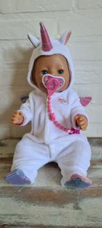 Baby Born met poppenbedje en kleertjes, Ophalen of Verzenden, Zo goed als nieuw, Babypop
