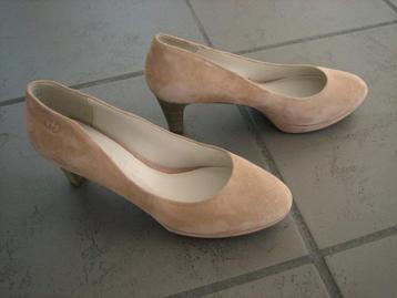 Chique nude suede pumps JOSEF SEIBEL 39-40 snazzeys beschikbaar voor biedingen