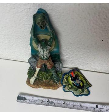 Nieuw: Sierelement zombie Glow in Dark! 5€ beschikbaar voor biedingen
