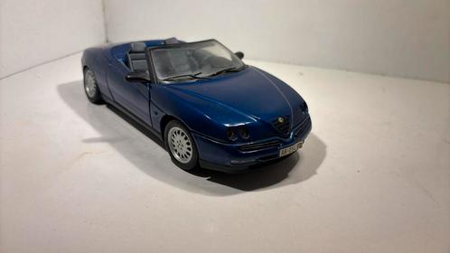 Alfa romeo spider v6 maisto 1.18, Hobby en Vrije tijd, Modelauto's | 1:18, Zo goed als nieuw, Maisto, Ophalen of Verzenden