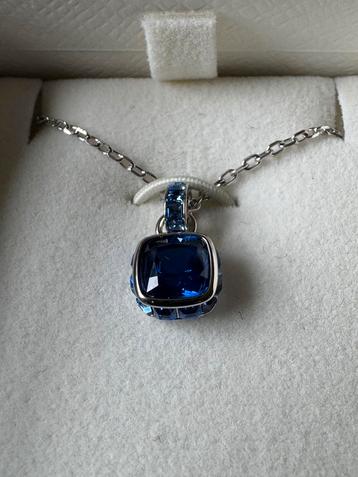 NIEUW: Swarovski ketting blauw (september) beschikbaar voor biedingen
