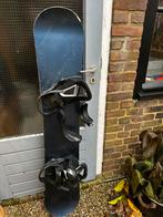 Burton Snowboard 145 cm met bindingen, Sport en Fitness, Snowboarden, Ophalen, Gebruikt, Board