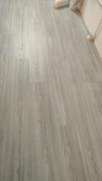 Nieuw laminaat Deco Mode Aqua - 12m2 beschikbaar voor biedingen
