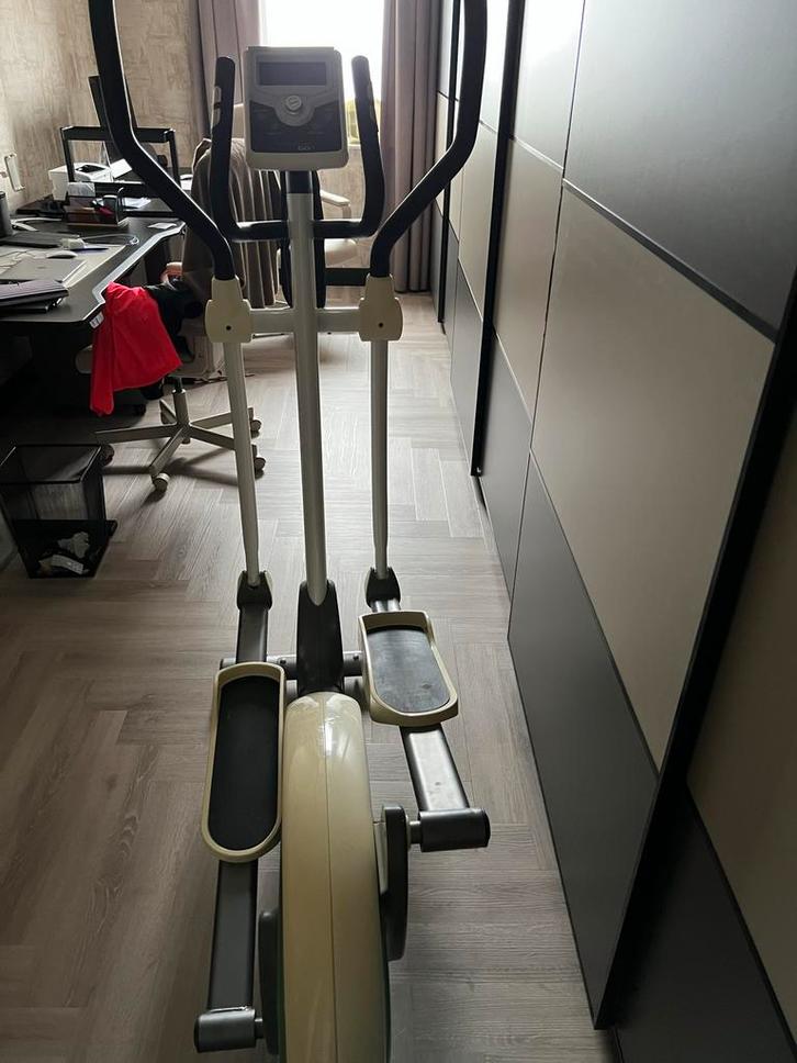 Tunturi Go 50 Crosstrainer - Zo goed als nieuw!, Sport en Fitness, Fitnessapparatuur, Zo goed als nieuw, Crosstrainer, Armen, Metaal