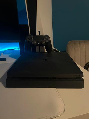 Ps4 slim MOET WEG beschikbaar voor biedingen