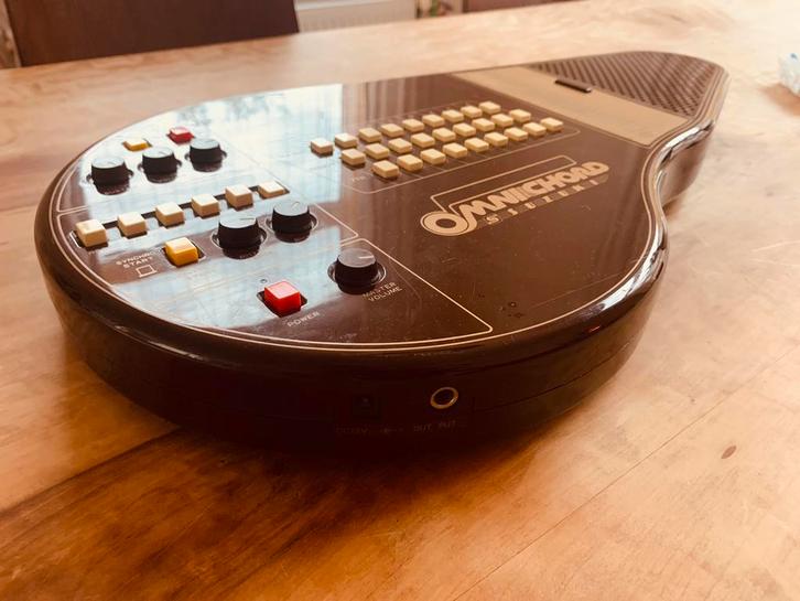 Suzuki Omnichord OM-27, Muziek en Instrumenten, Keyboards, Gebruikt, Overige aantallen, Overige merken, Ophalen of Verzenden
