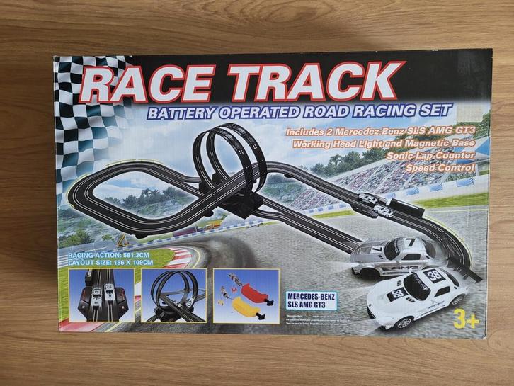 Racebaan 581cm baan! Grootte 186 x 109cm, Kinderen en Baby's, Speelgoed | Racebanen, Zo goed als nieuw, Racebaan, Elektrisch, Overige merken
