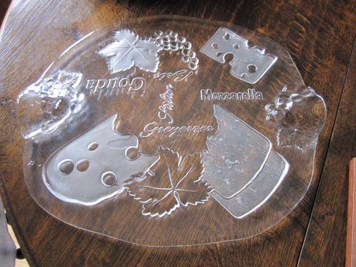 Grote Mikasa chrystal cheese platter met grips lengte 40 cm, Huis en Inrichting, Keuken | Keukenbenodigdheden, Zo goed als nieuw