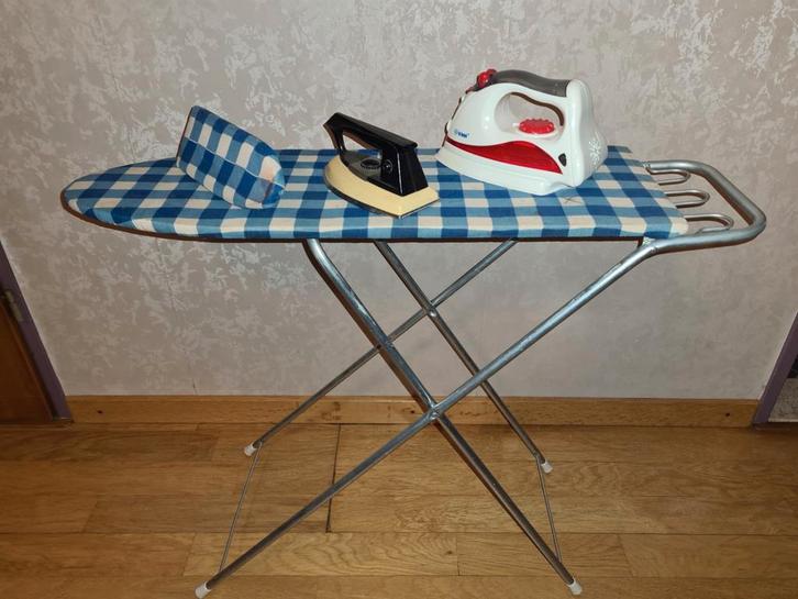 Kinderstrijkijzer en Strijkplank Set, Kinderen en Baby's, Speelgoed | Overig, Gebruikt, Ophalen of Verzenden