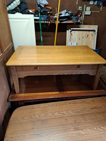 eiken salontafel met 1 lade te koop. beschikbaar voor biedingen