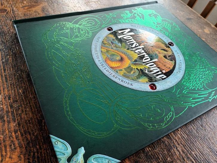 Zeldzaam  Fabeldierenboek, Boeken, Fantasy, Zo goed als nieuw, Ophalen of Verzenden