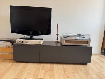Tv meubel grijs + walnotenhout MADE
