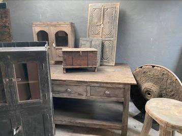 Unieke vintage meubels decoratie items landelijk stoer oud  beschikbaar voor biedingen