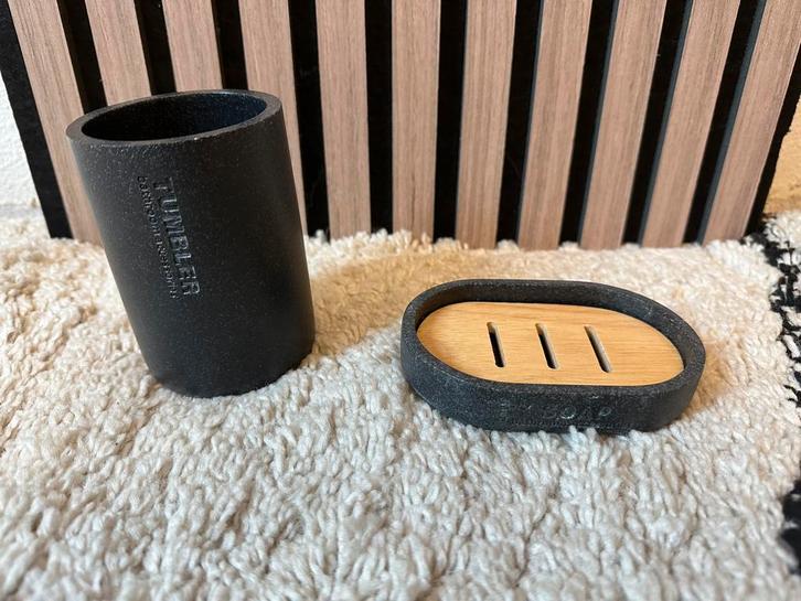 Xenos tandenborstel beker en zeepbakje Nature antraciet, Huis en Inrichting, Badkamer | Badtextiel en Accessoires, Gebruikt, Overige typen