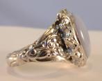Zilveren ring met 7 ct opaal – bloemmotief – antiek, Verzenden, Zilver, Ring, Met edelsteen