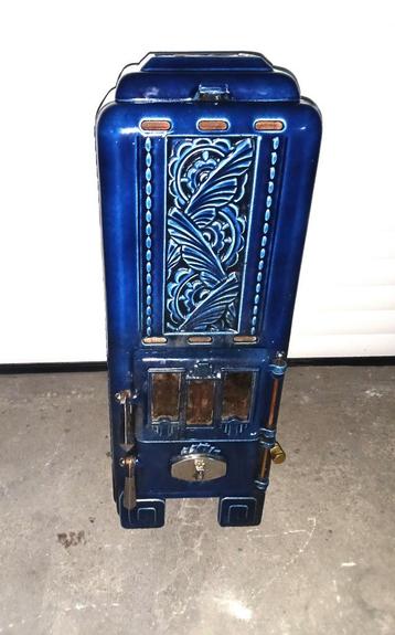 Supermooi frans blauw emaille Art Deco Kacheltje beschikbaar voor biedingen