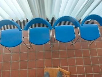 4 mooie Giroflex stoelen 