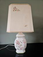 Vintage tafellamp van porselein met bloemenmotief, Huis en Inrichting, Lampen | Tafellampen, Ophalen of Verzenden, 50 tot 75 cm